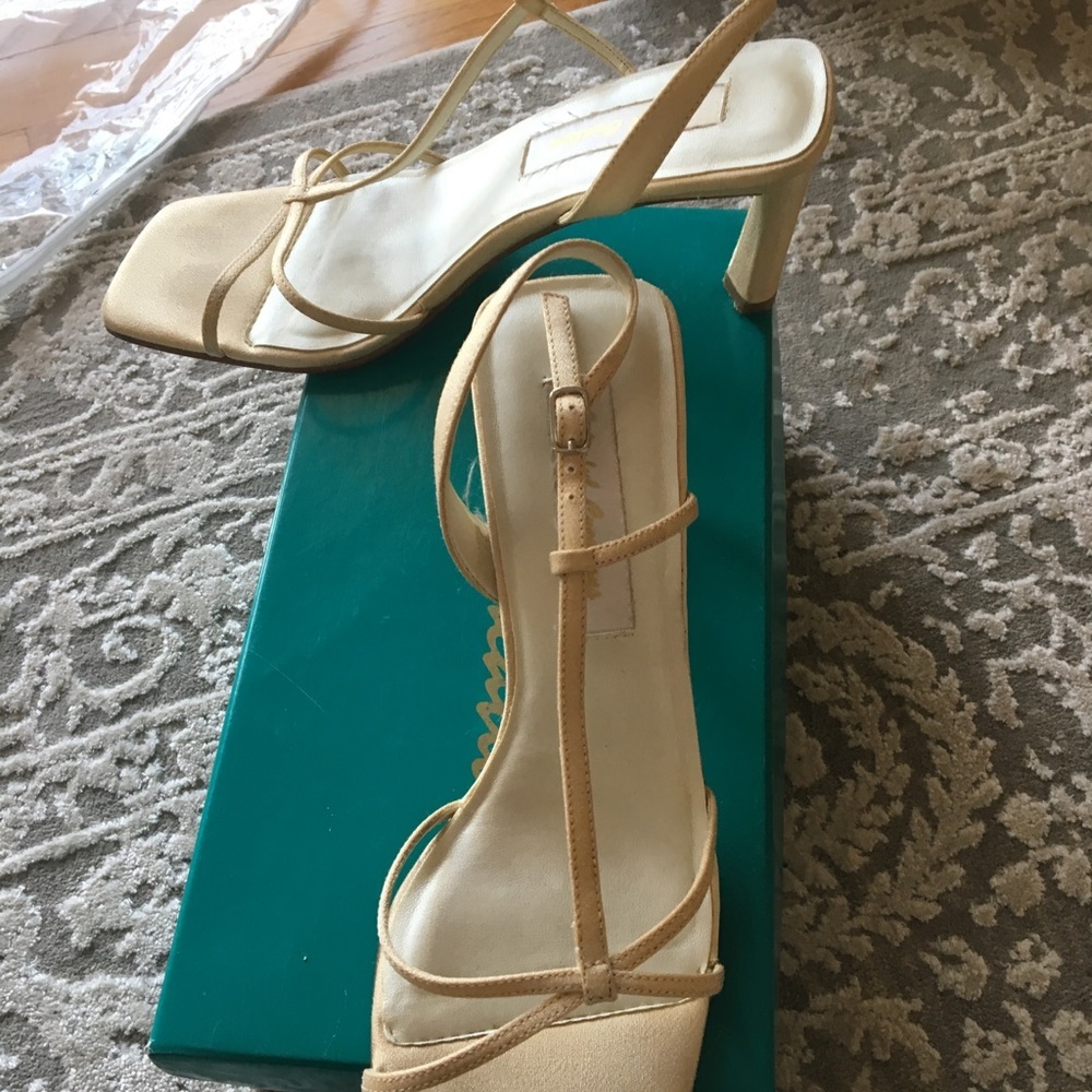 Sandals - Picture 2 of 3